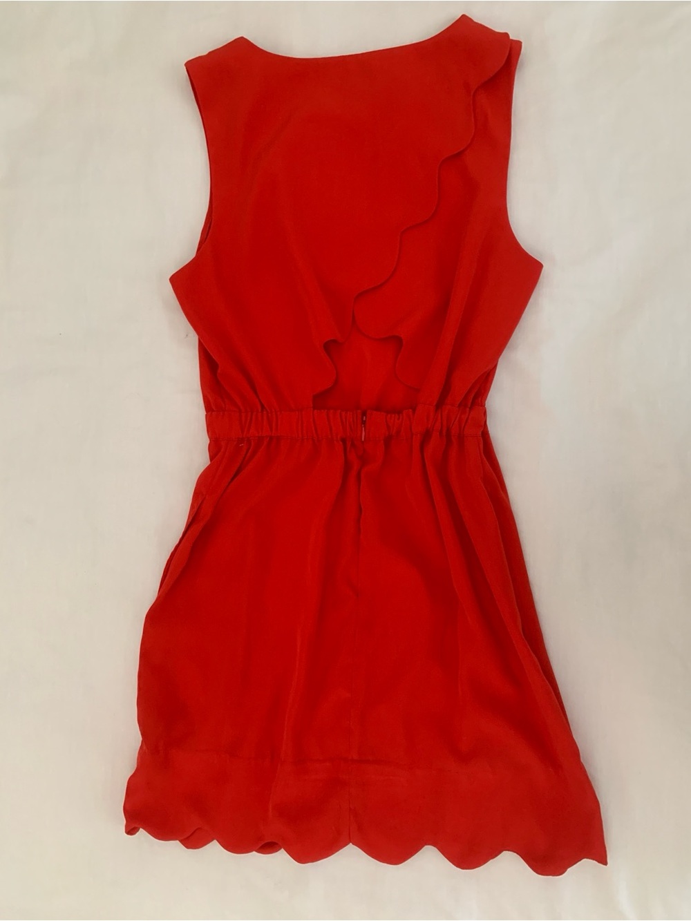 BYCORPUS Red Scalloped Open Back Dress Size M Sleeveless Elastic Waist EUC - Picture 5 of 11